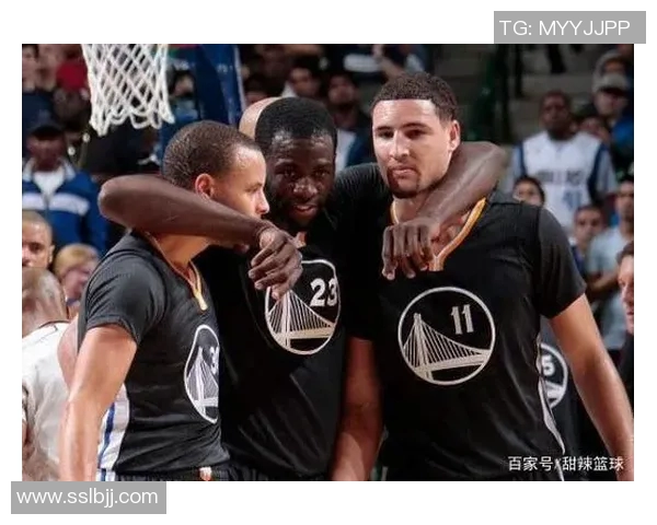 重庆足球队配合变革引发热议提升球队整体实力的关键因素分析